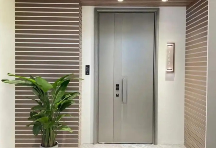 青島裝修完成后是否應該更換入戶門？