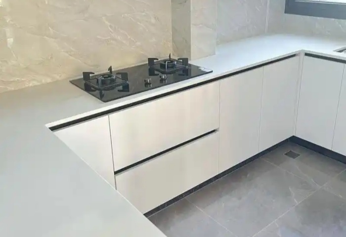 裝修選廚房臺面犯難？這些材質科普幫你避坑